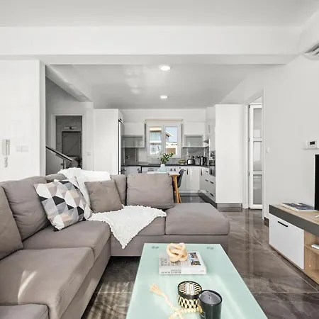 Aelys Luxury By Nomads Peyia